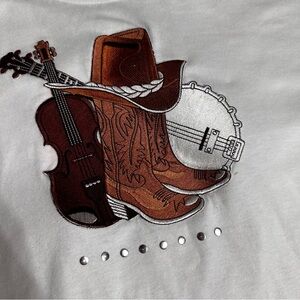 VTG Infinity Fashions White Cowboy Hat Boots Banjo Fiddle Embroidered Tshirt M